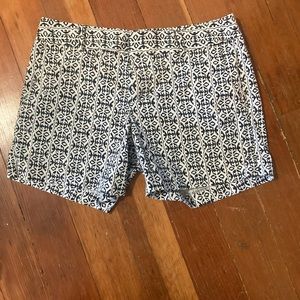 European summer - Banana republic size 0 patterned shorts